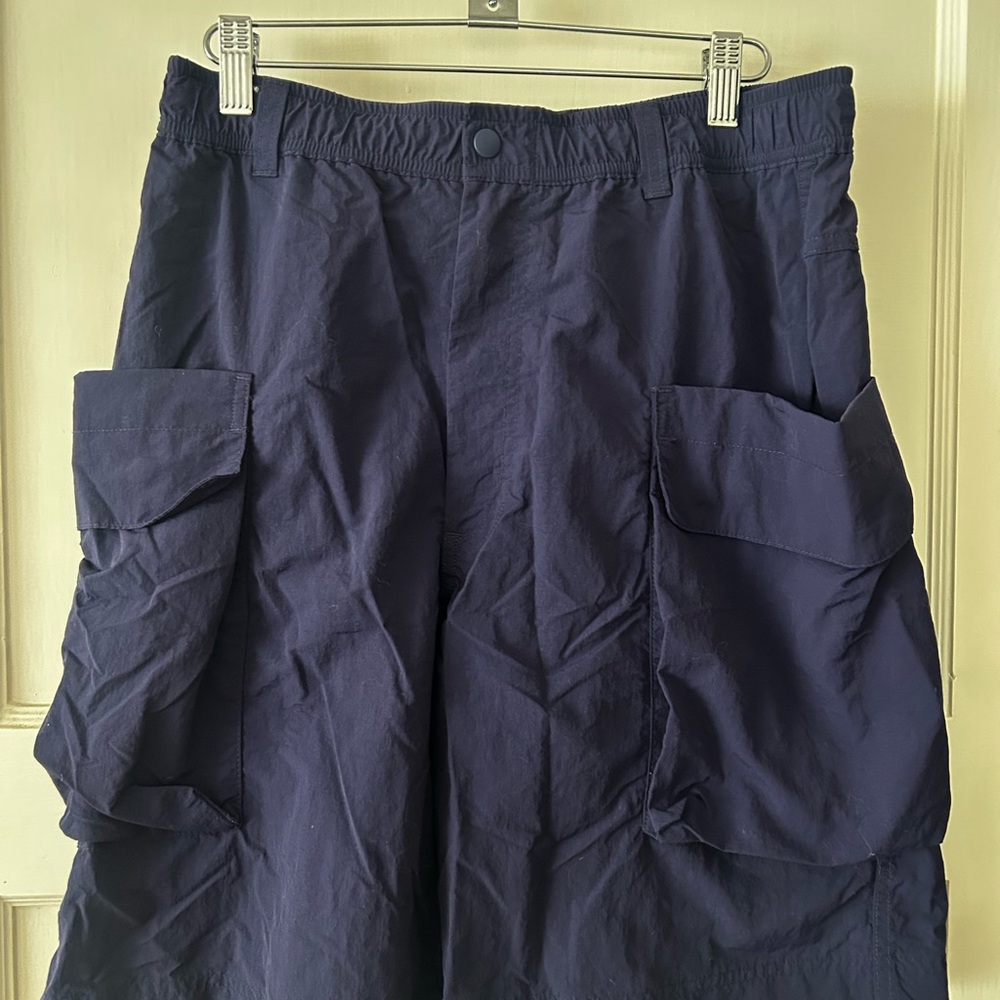 Uniqlo Dark Blue Men’s Medium Shorts